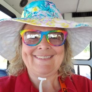 Meet your Posher, Debbie